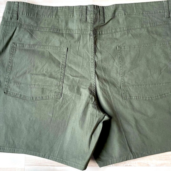 Swiss Alps Olive Green Performance Shorts - Picture 7 of 7